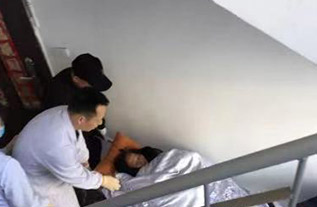 凤凰县病人院后返乡